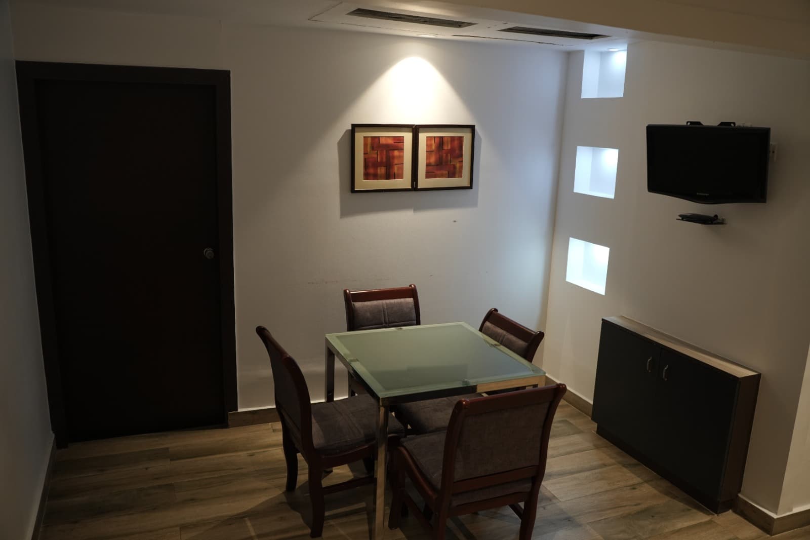 Suite Room